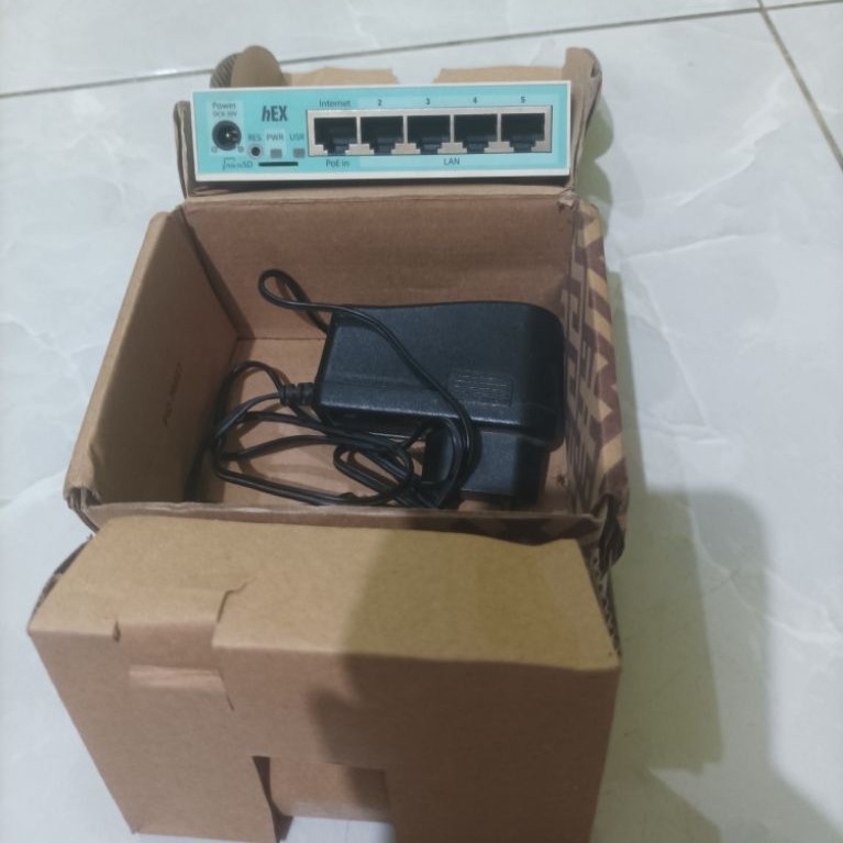 MIKROTIK HEX RB750GR3 RB 750GR3 KELENGKAPAN DUS ADAPTOR ORIGINAL