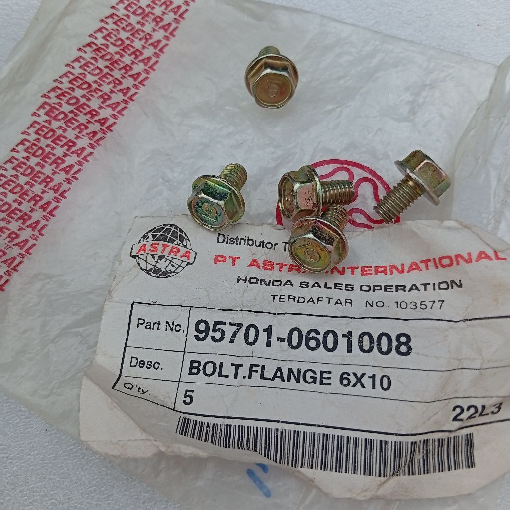 95701-0601008 Bolt flange 6x10 Honda original