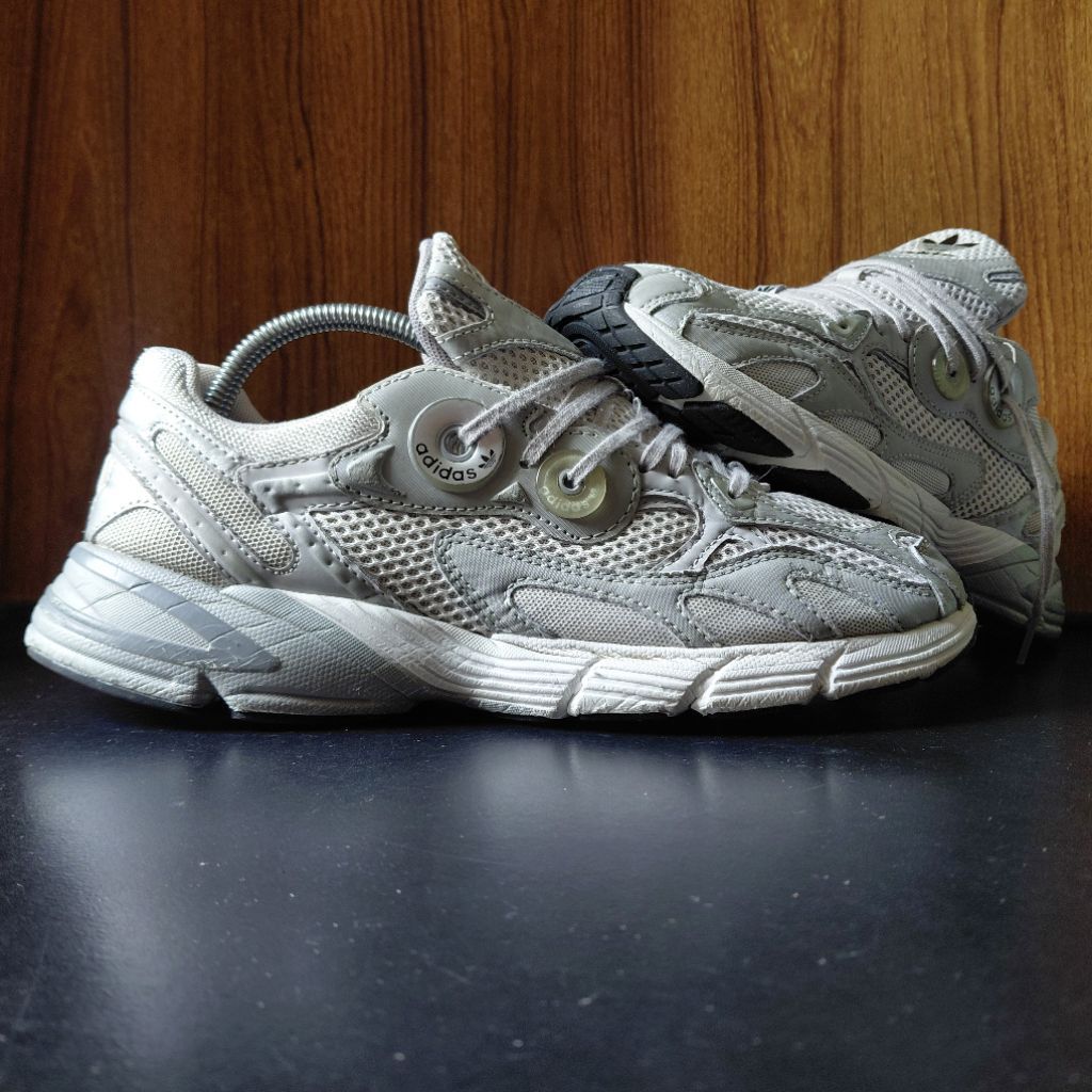 Size 42.5 | Sepatu Adidas Astir 'Grey White | Sport Sneakers, Running | Second Original