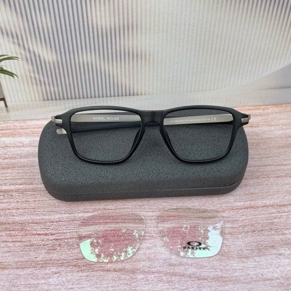 OAKLEY Wheel House OX8164 Black Satin Original 100% Fullset Box Case Kacamata  Lensa Photocromic Blu