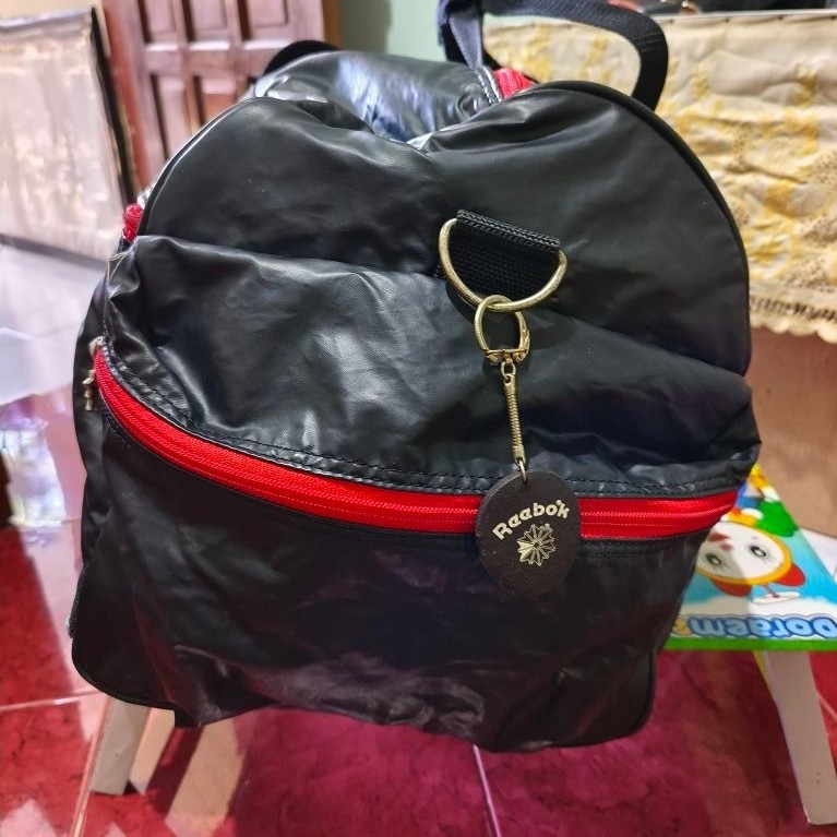 Tas Jinjing Besar Reebok Classic Original Waterproof Kondisi Second Pemakaian
