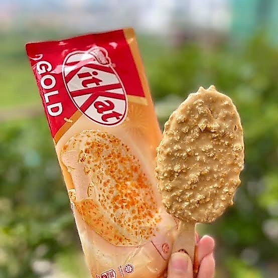 Es Krim Kitkat Gold Stick Ice Cream / Pack