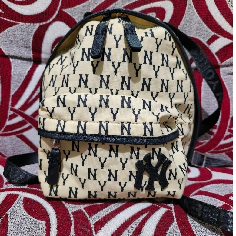 Ransel Mini MLB Signature White Original Kondisi Second Like New