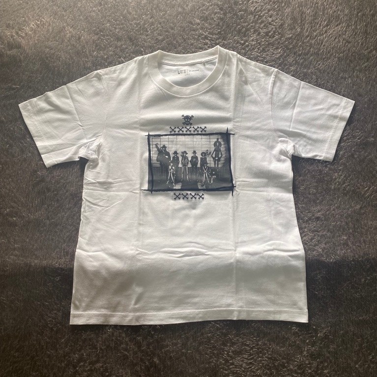 Kaos Uniqlo UT x One Piece