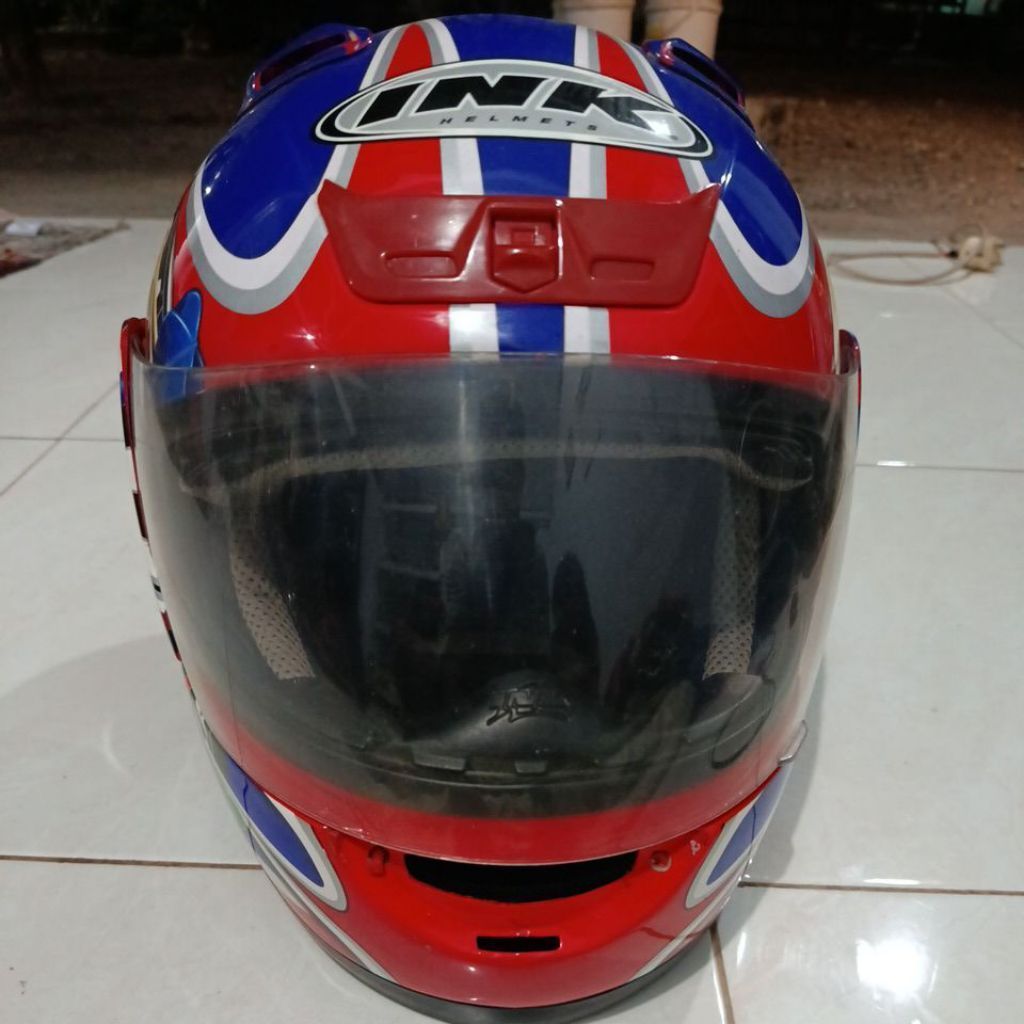 INK Helm CL25 Motif Bulldog Merah Biru Size M Kondisi Lecet Pemakaian