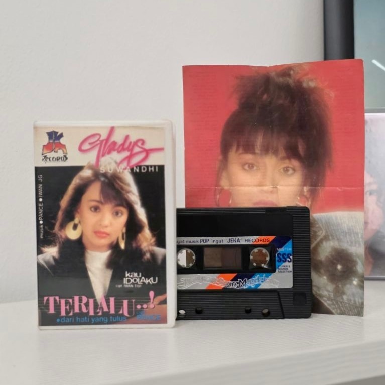 Kaset Pita Gladys Suwandhi - Terlalu | JK Records | Barang Langka (Jadul)