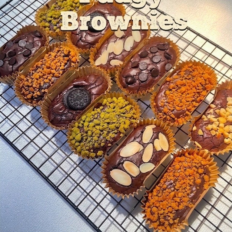 PO-FUDGY BROWNIES CUP SHINY CRUST-NYOKLAT CHEWY & LUMER