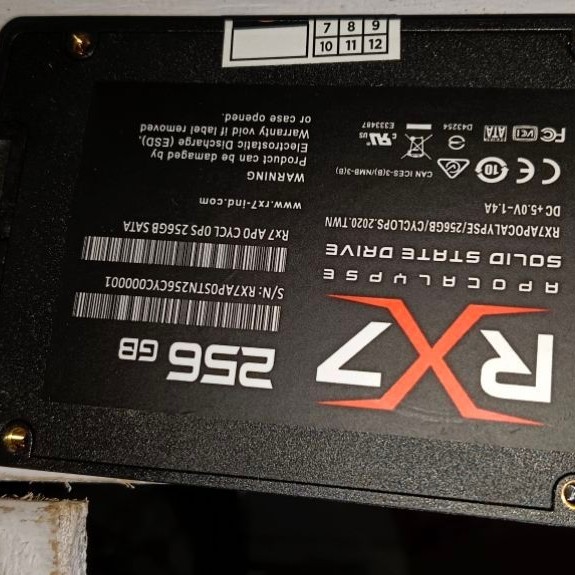 SSD normal 256gb Rx7