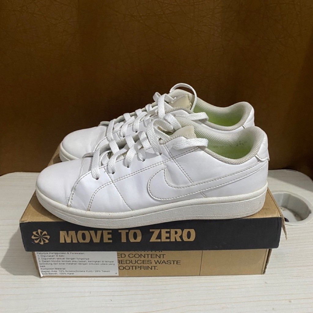 Sepatu second / PRELOVED brand NIke Court Royal 2 Run Size UK 6 / 40