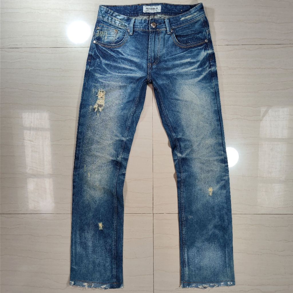 (PERHATIKAN DESKRIPSI) INVISIBLE FADED DISTRESSED STRETCH JEANS
