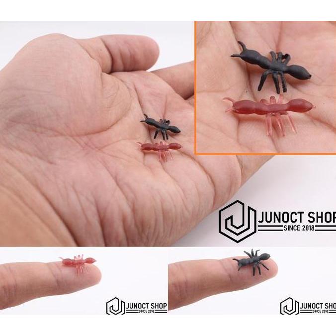Mainan Semut Ant Mirip Asli Maket Binatang Hewan Merah Hitam Animal Figuran Miniatur Toy 1:1