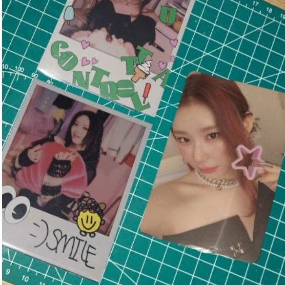 ITZY Crazy in Love Polaroid & photocard Chaeryoung Yuna Official