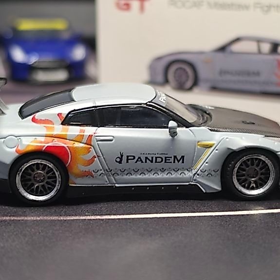 Mini gt Pandem Nissan GT-R (R35)