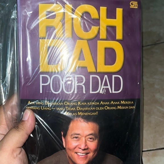 PRELOVED RICH DAD POOR DAD