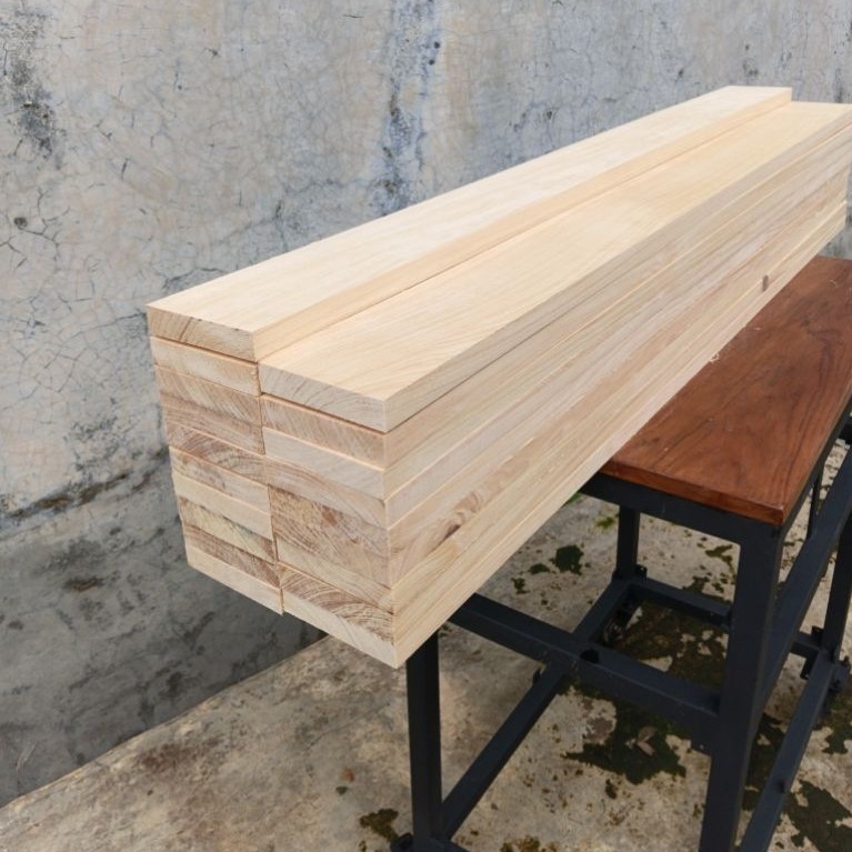 Papan Kayu Pinus Oven Kering Jati Belanda 15x2cm Serut Amplas Halus