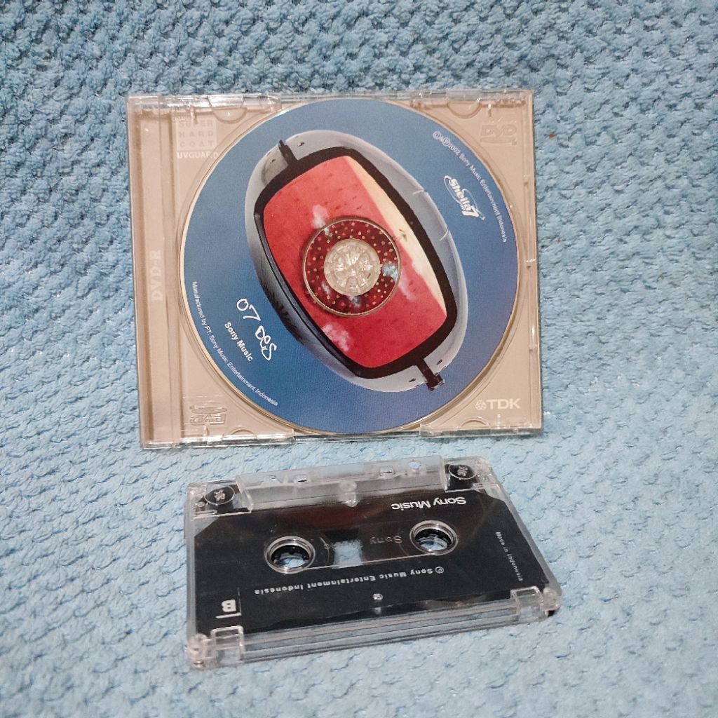 Sepaket CD dan Kaset Sheila On 7 07 Des