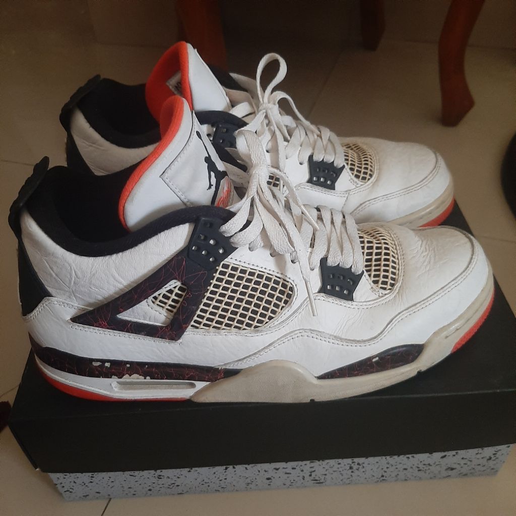prelove sepatu air jordan 4 retro white