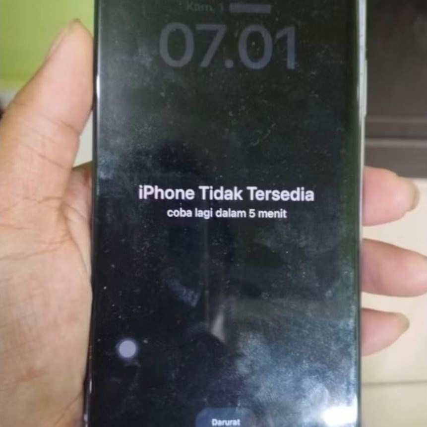 iPhone 11 lock icloud Passcode