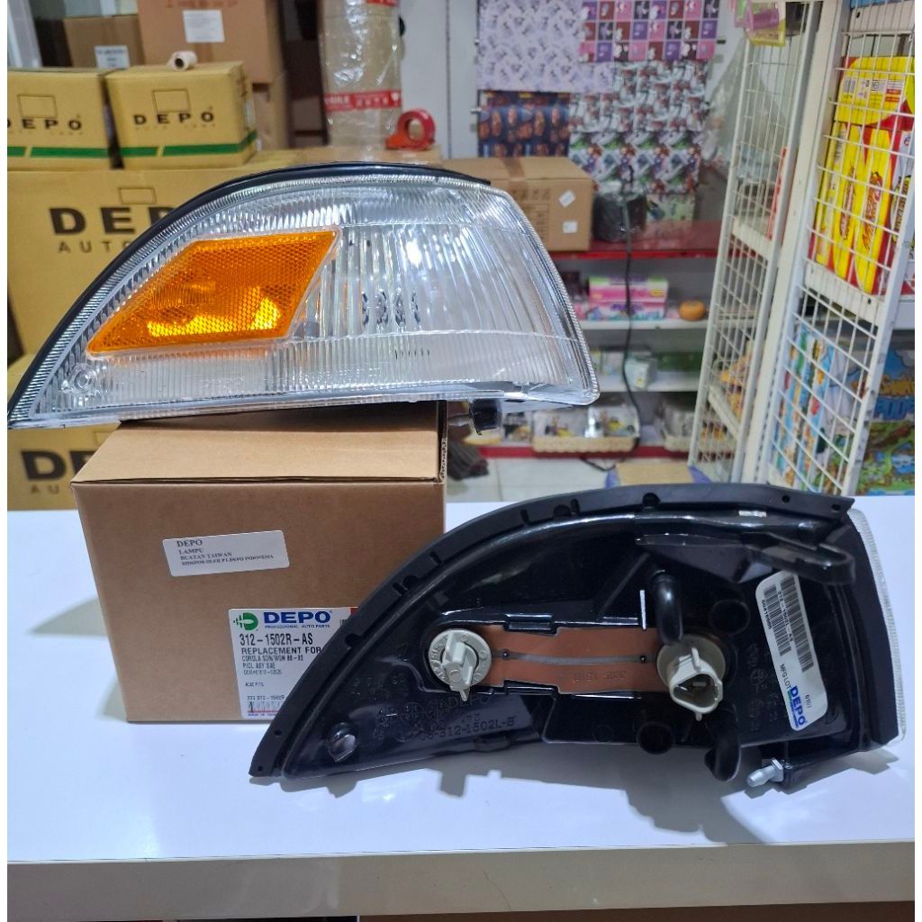 312-1502-AS Cornerlamp Retting Lampu Sein Corolla Twincam 88-92 USDM
