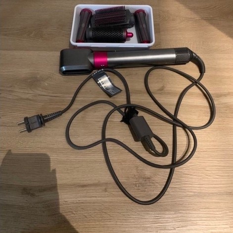 dyson airwrap
