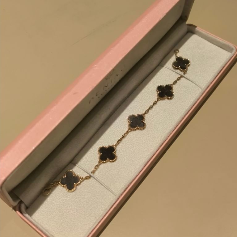 Van cleef & arpels bracelet Mother of Pearl