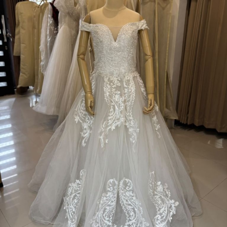 Clearance Sale Gaun Wedding Gown Prewedding Mewah Jumbo Big Size LD Besar