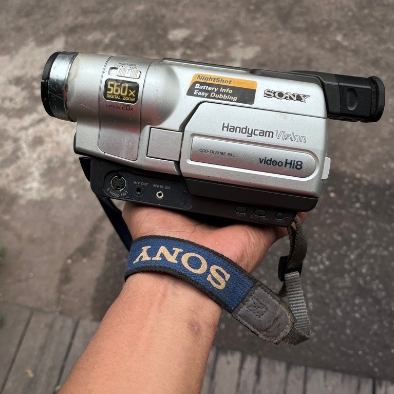 Sony Handycam Vision CCD-TRV218E Hi8