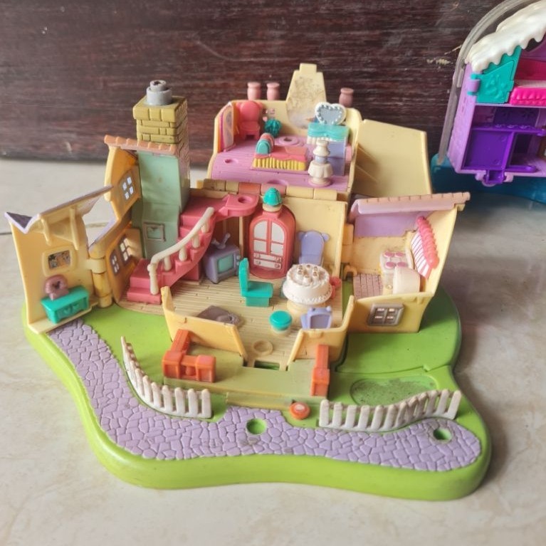 Bluebird dan Polly Pocket
