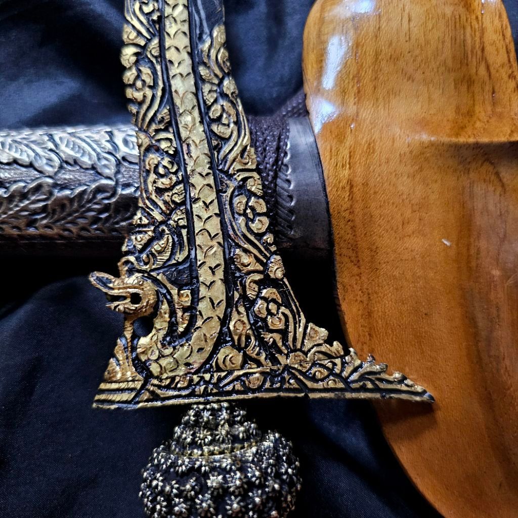 Keris Nogo Sosro Luk 13 Kinatah Pamor Banyu Mili