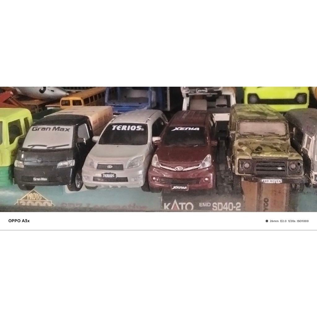 diecast Daihatsu dealer box junk 1/32