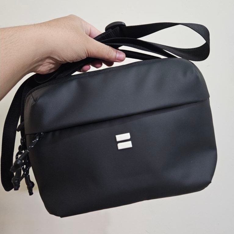[PRELOVED] Bodypack Motion Basic Shoulder Bag – Black