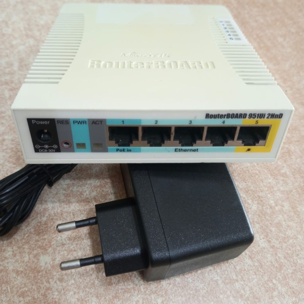MIKROTIK RB951Ui-2HnD BERFUNGSI NORMAL (BEKAS BERKUALITAS)