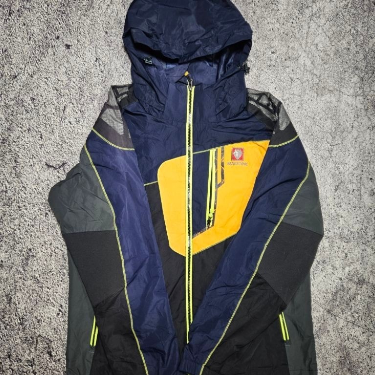 Jacket Outdoor Gunung BLACKYAK