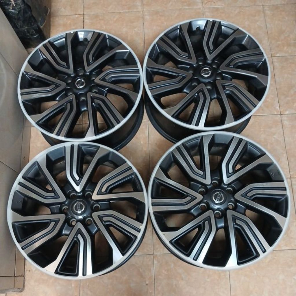 VELG NISSAN TERRA - navara R 18 ORIGINAL LIKE NEW