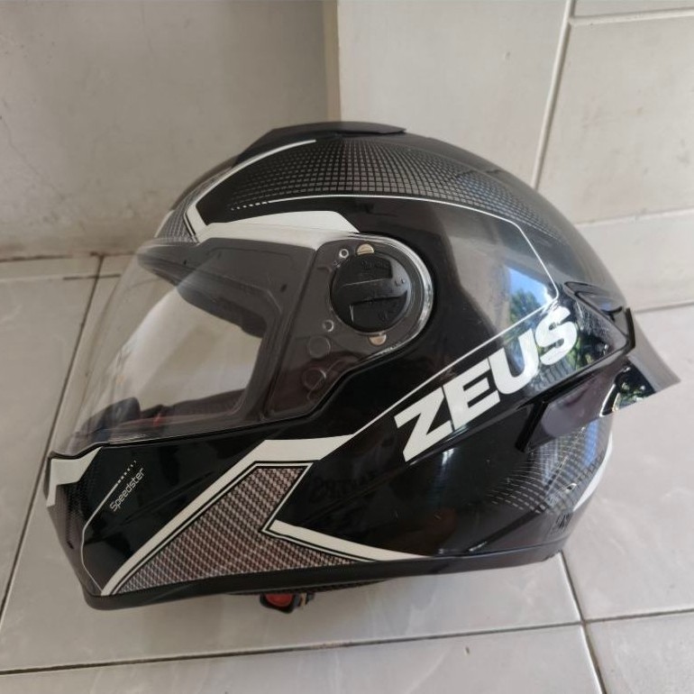 helm zeus speedster second Ukuran M