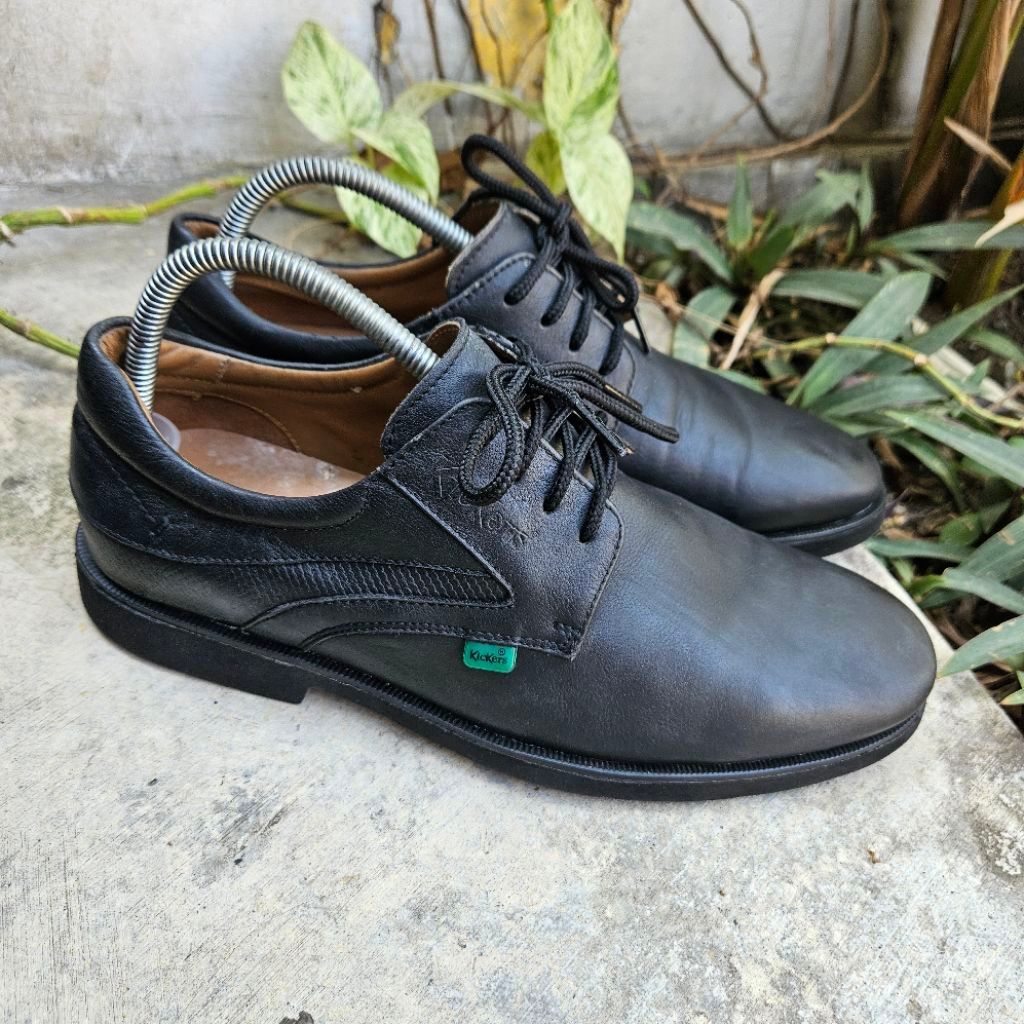 sepatu second kickers size 41(26cm)
