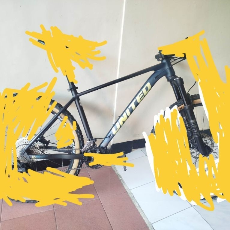 frame united clovis 5.0 27,5 size M bekas