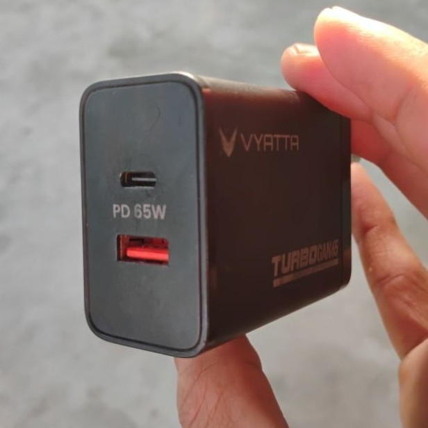Charger VYATTA GAN 65W