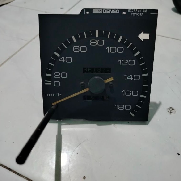 indikator km original Toyota Corolla SE saloon/ Corolla gl