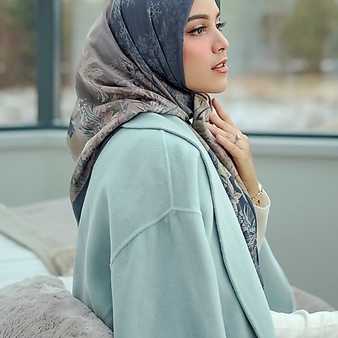 Buttonscarves original frozen mirage (preloved, box pengganti)
