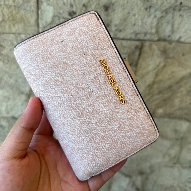 MICHAEL KORS Medium Fold Wallet [PRELOVED]