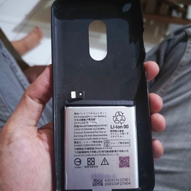 Baterai Sharp Aquos Zero 2 ORIGINAL copotan