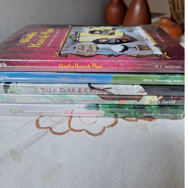 Novel Preloved ATRIA