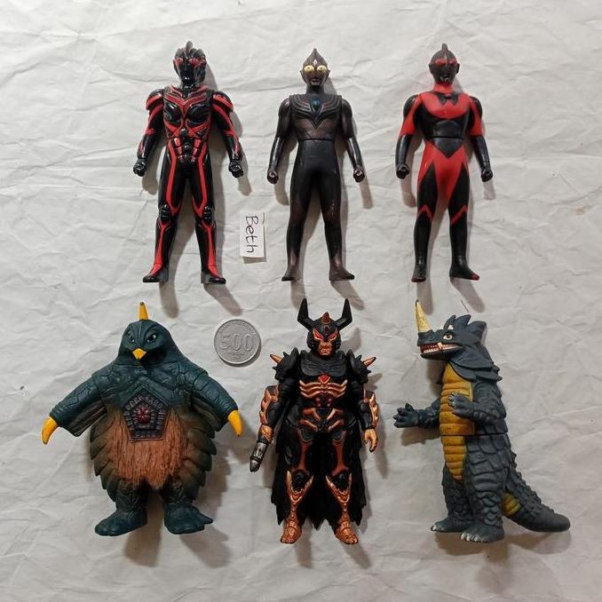 Sofubi Ultraman Tiga Dark Zagi Noa Bemstar Seagorath Mold Spectre Ori Bandai Ultra Monster Series Um