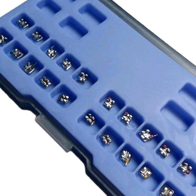 Behel Bracket Mini Roth Slot 022 dengan Hook 3 Merc Bright Fancy Brackets Dental Orthodontic untuk P