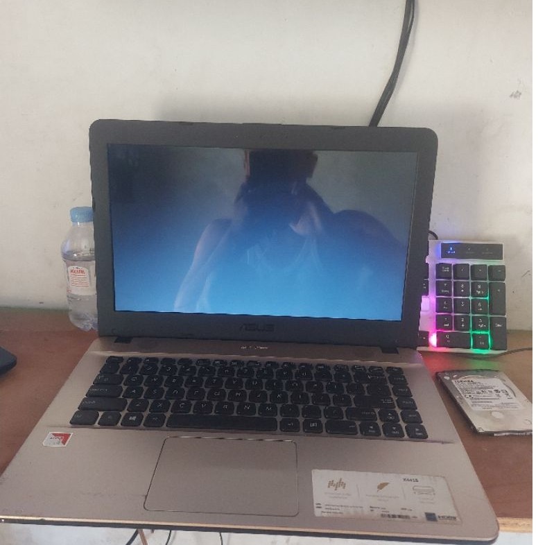 Laptop Asus X441B Amd A4