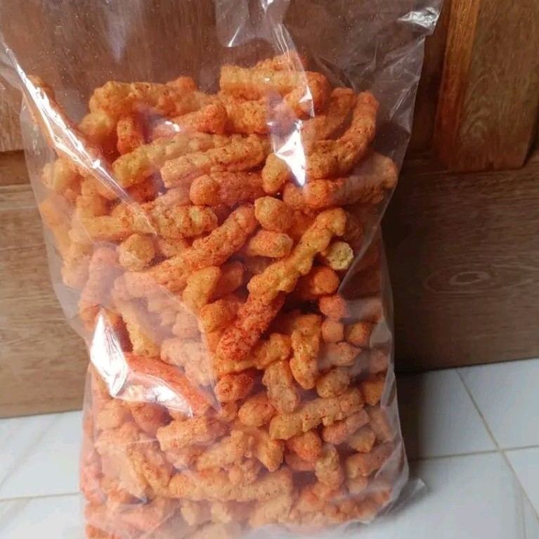 Cemilan Cheetos Jagung Bakar 250g - Rasa Balado, Nikmati Sensasi Pedas Gurih