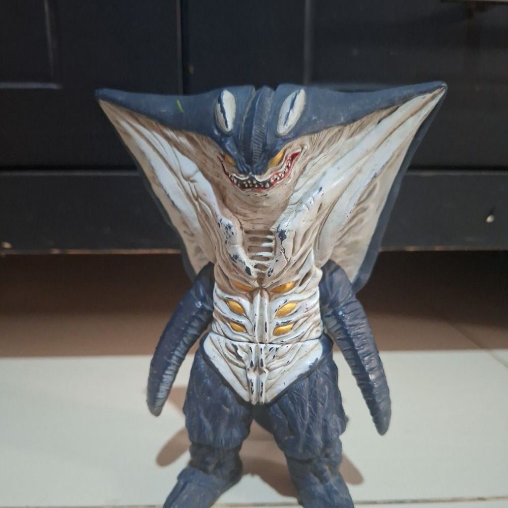 Ultra Monster Series Gazort Bandai 1996 Original Ultraman Tiga