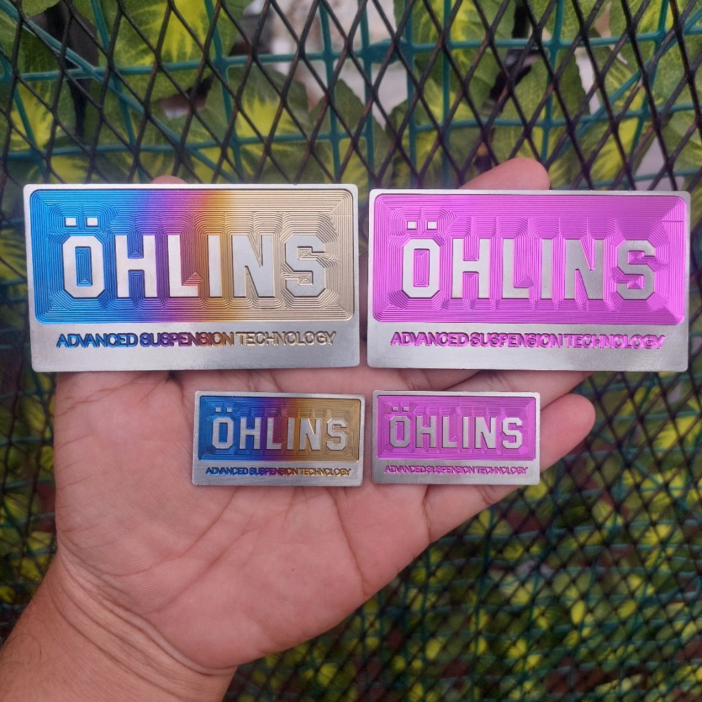 PAKETAN EMBLEM HUGGER OHLINS DAN EMBLEM TUTUP SENSOR SPIDO VARIO 125 150 ORIGINAL VIETNAM