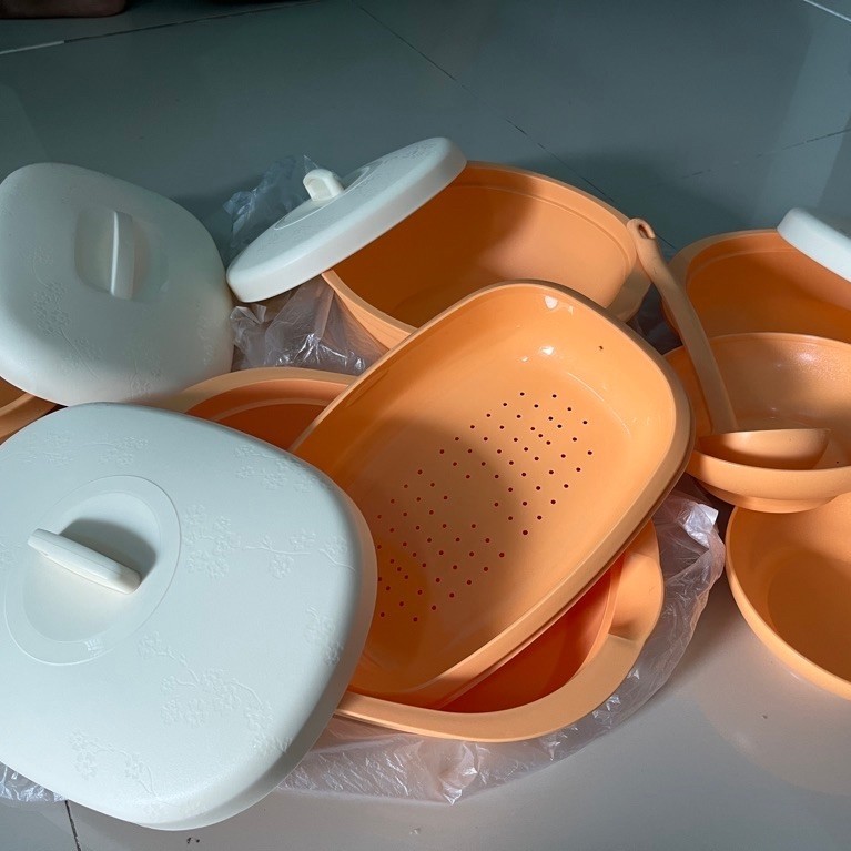set prasmanan tupperware preloved